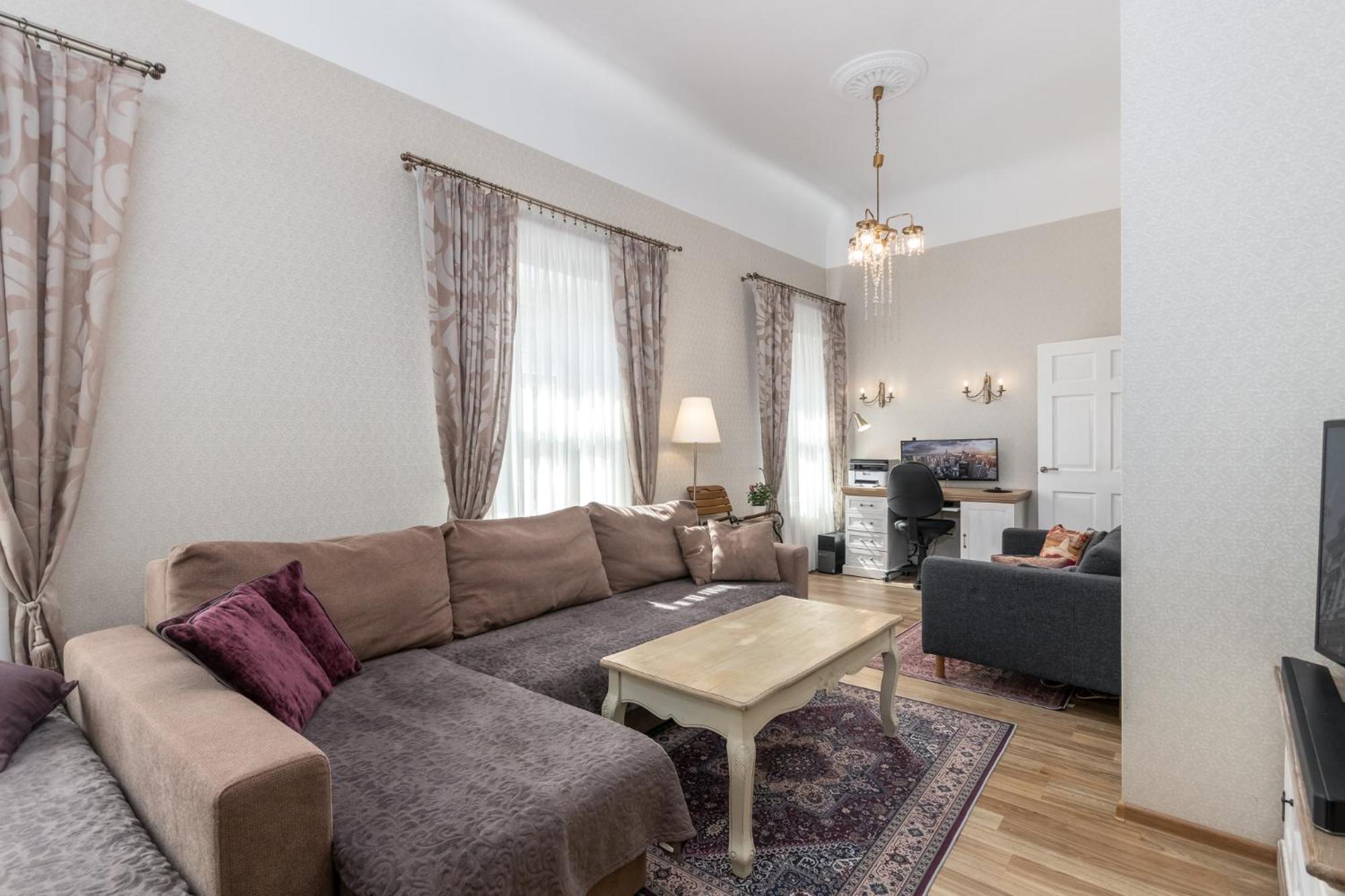Elegant Apartment In Historical Centre & Free Locked Parking Riga Exterior foto